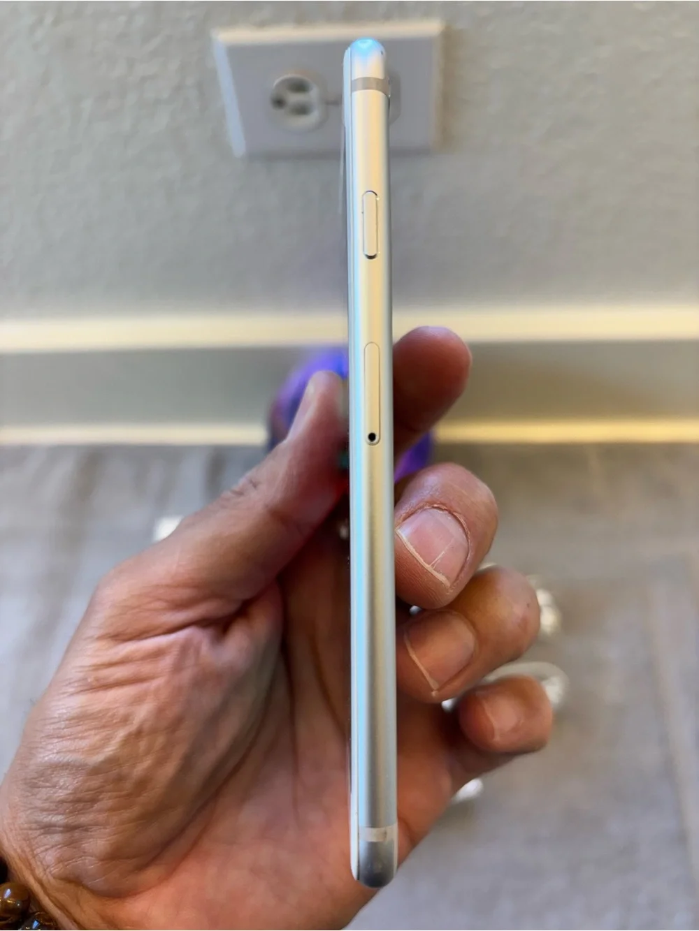 Apple iPhone6 64GB White with Blue Braided Charging Cable and White Earbuds